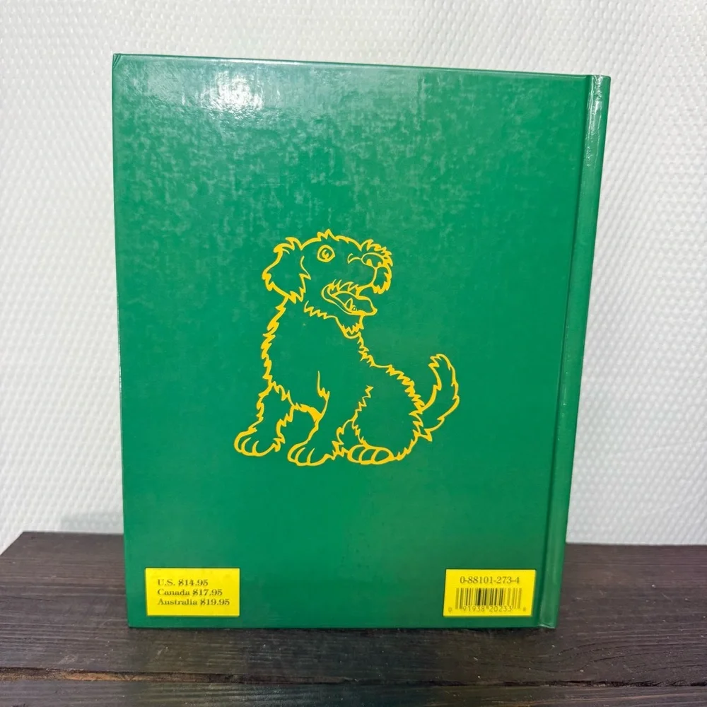 The Wizard of Oz Illustrated Hardcover - Green & Yellow Cover - Picture 4 of 6